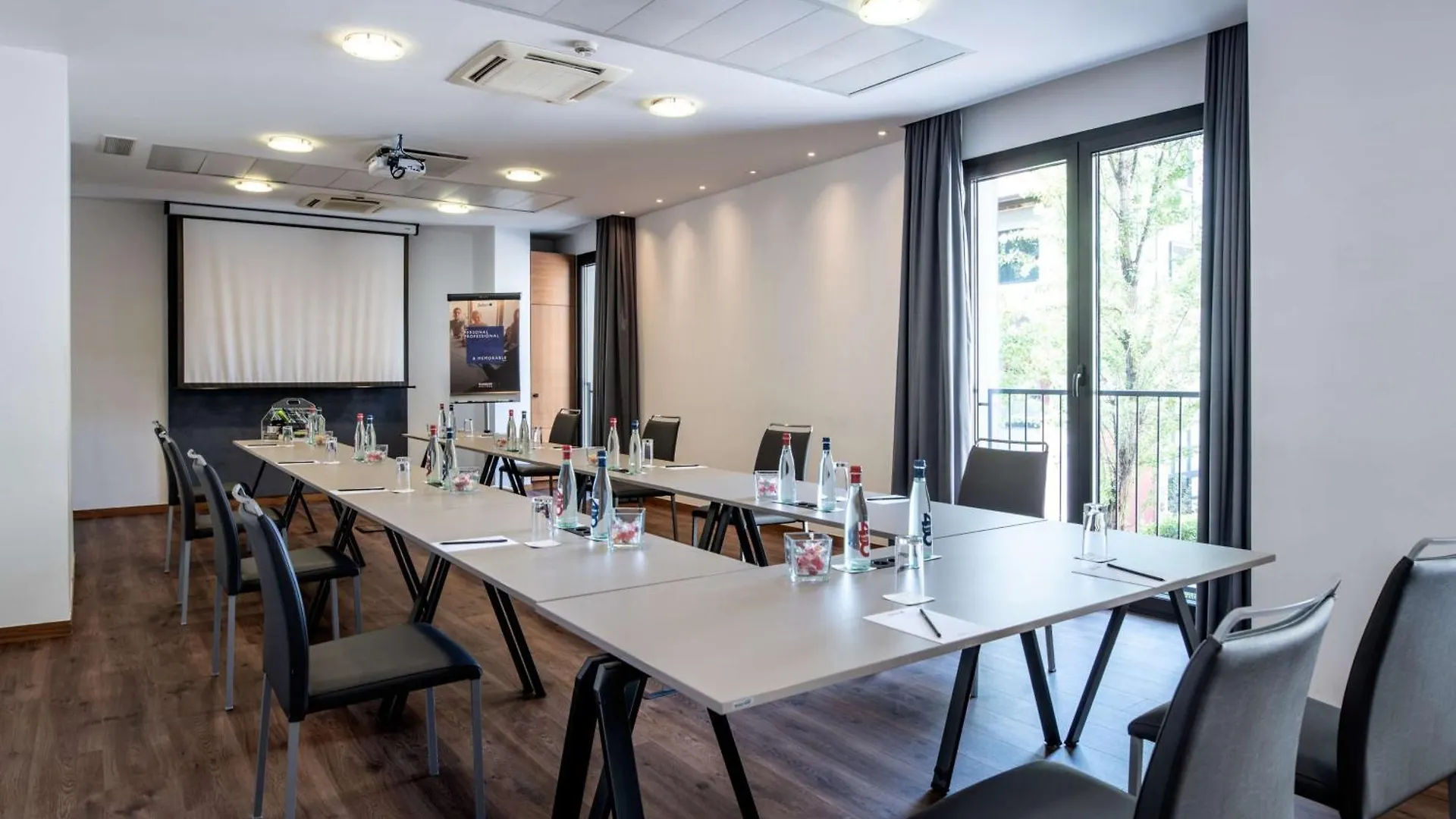 Radisson Blu Hotel Milan 4*,