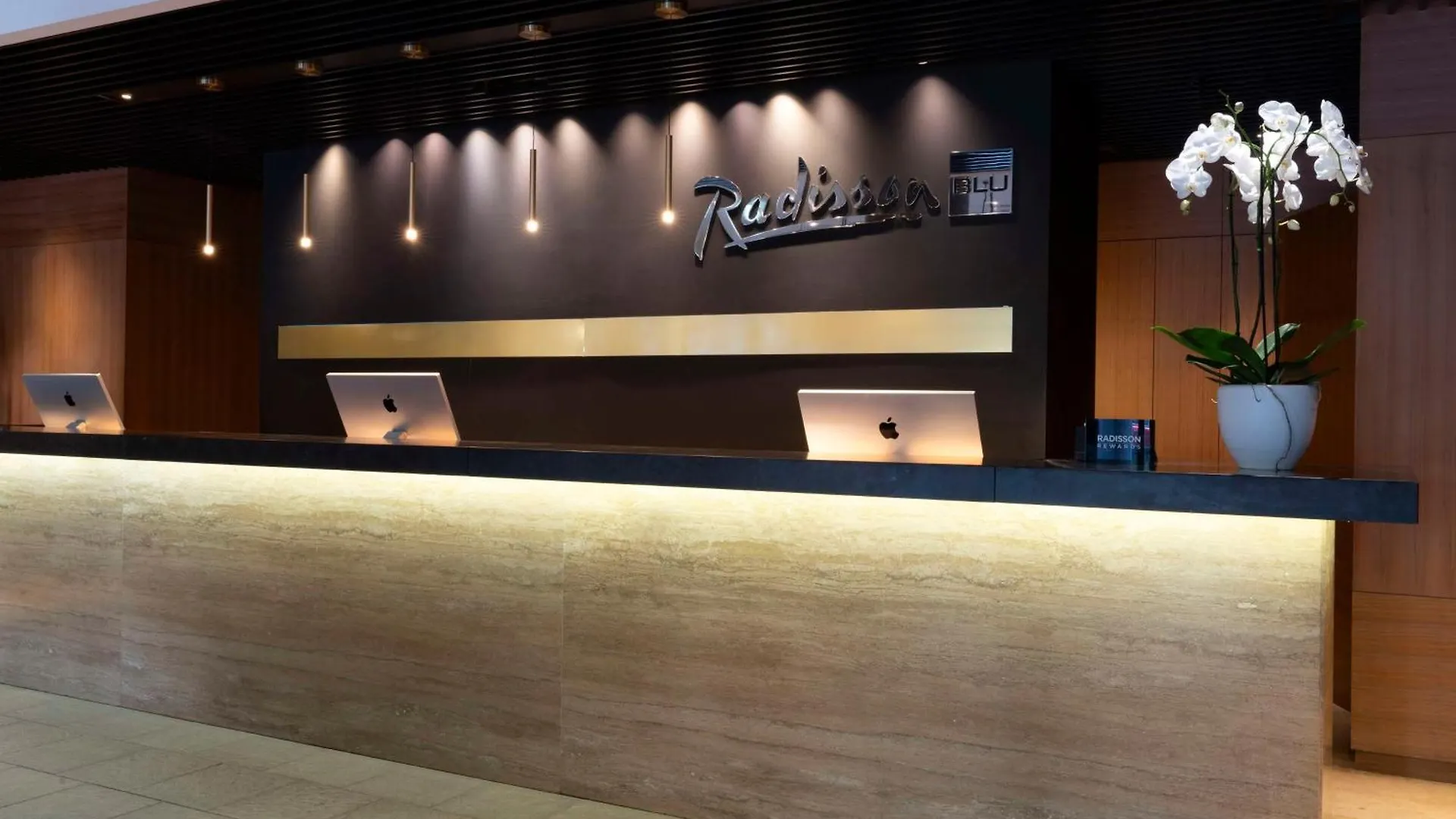 Radisson Blu Hotel Milano 4*,  Italia