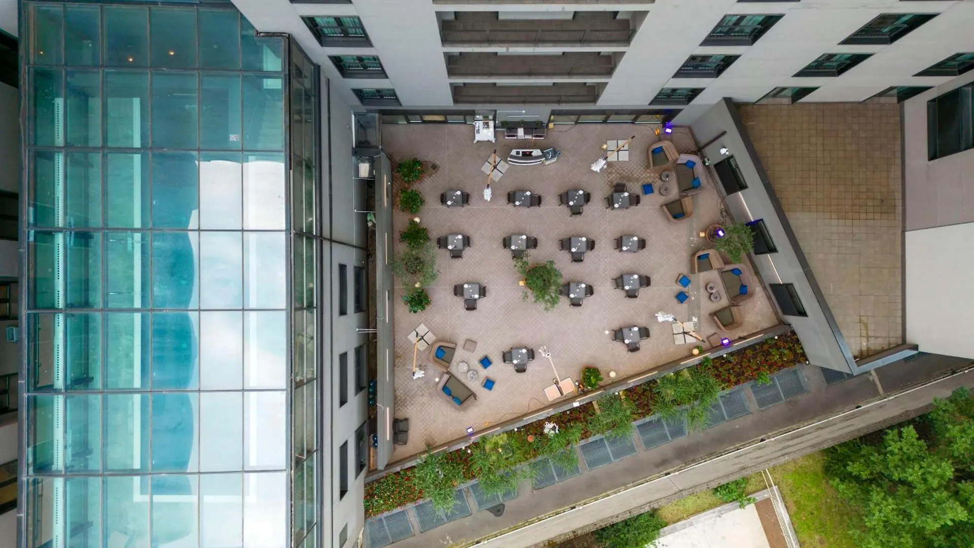 Radisson Blu Hotel Mailand 4*,  Italien
