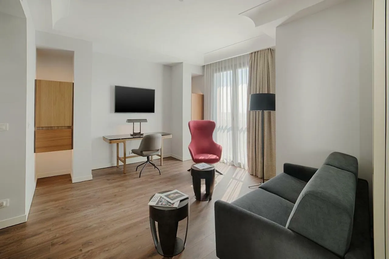 Radisson Blu Hotel Mailand 4*,  Italien